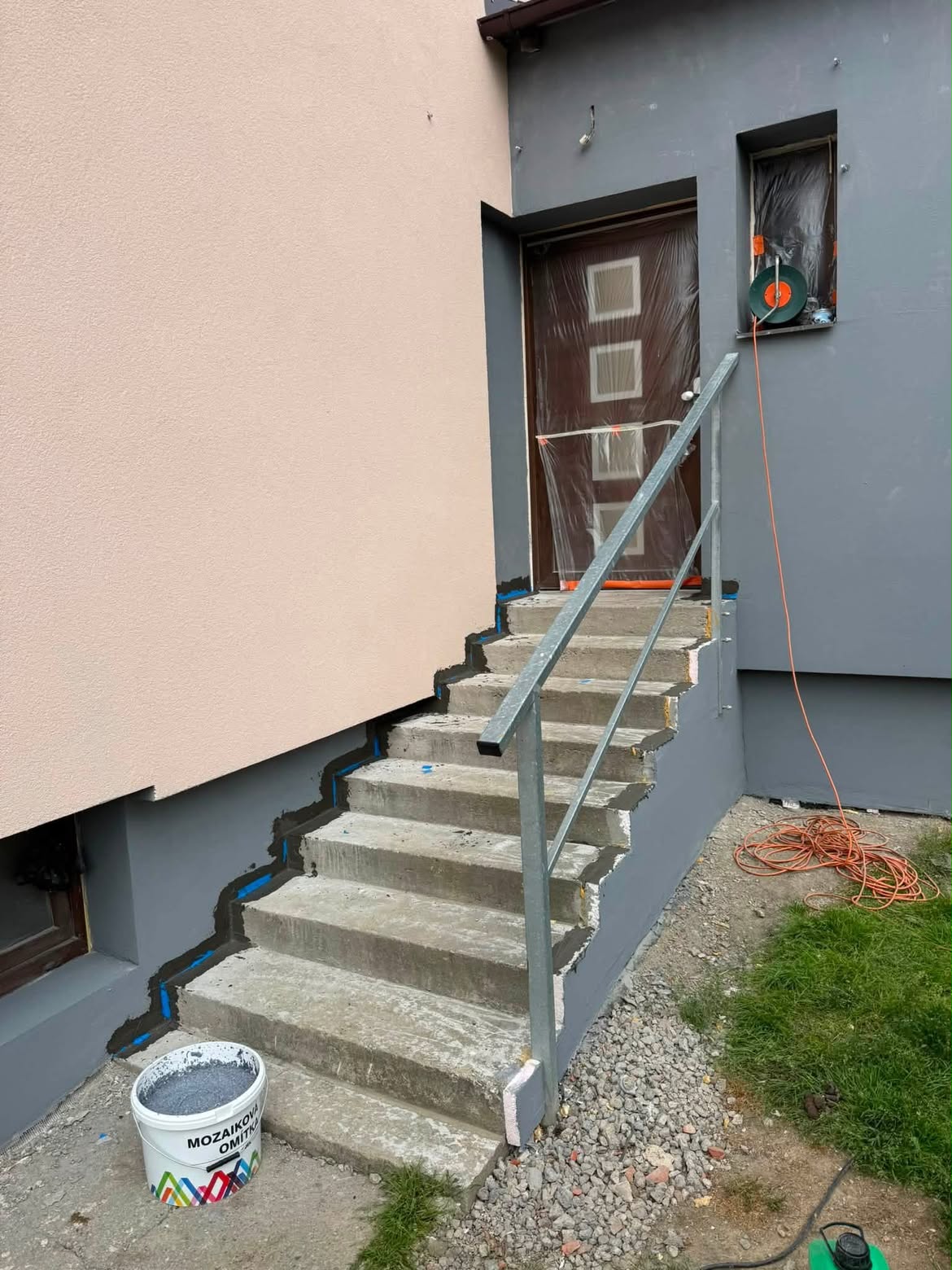 Rekonstrukce schodů a fasády